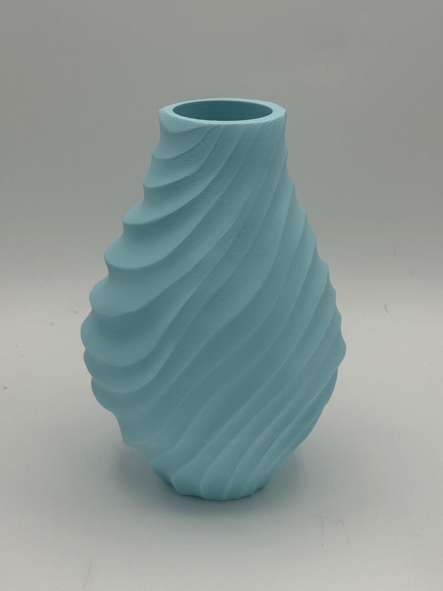 Zen wave style flower vase