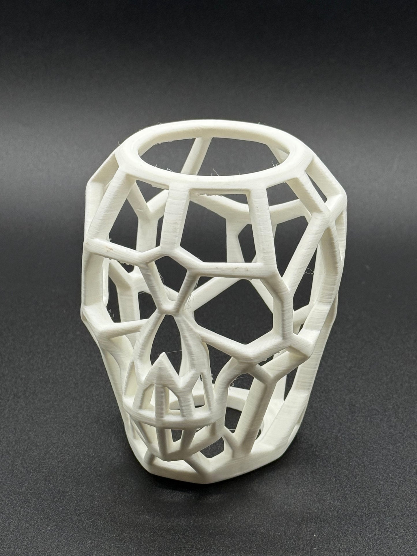Geometric Skull Tealight Holder – 3D Printed LED Candle Cover (Flameless Use Only)